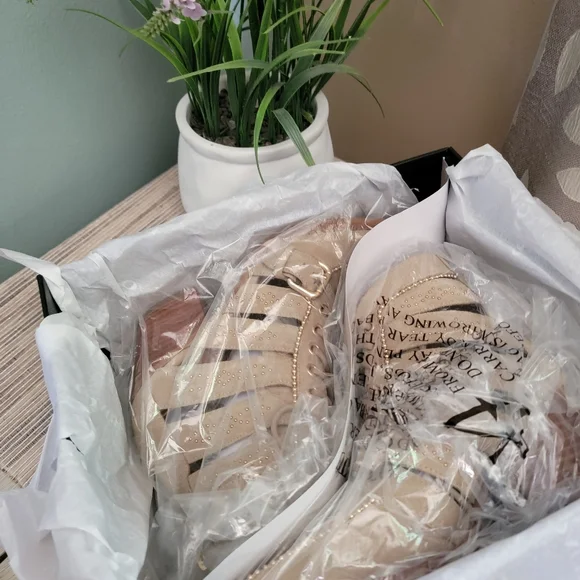 Coach Paisley suede Booties - Picture 5 of 16